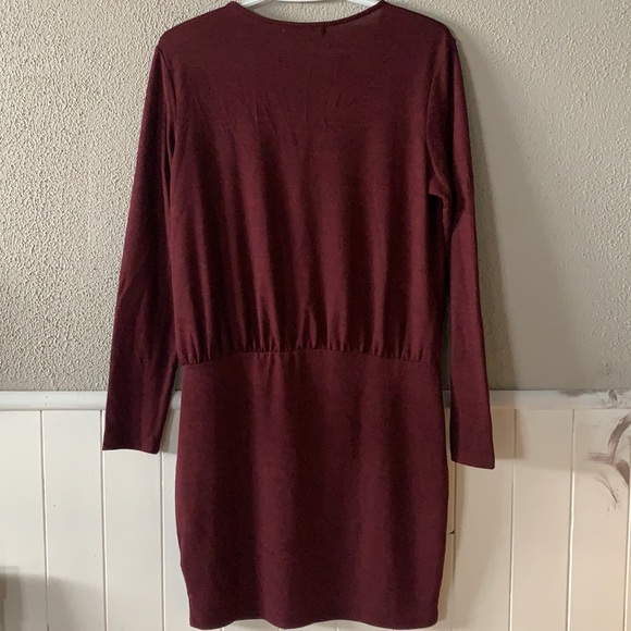 Dynamite long sleeve burgundy dress - Picture 5 of 5